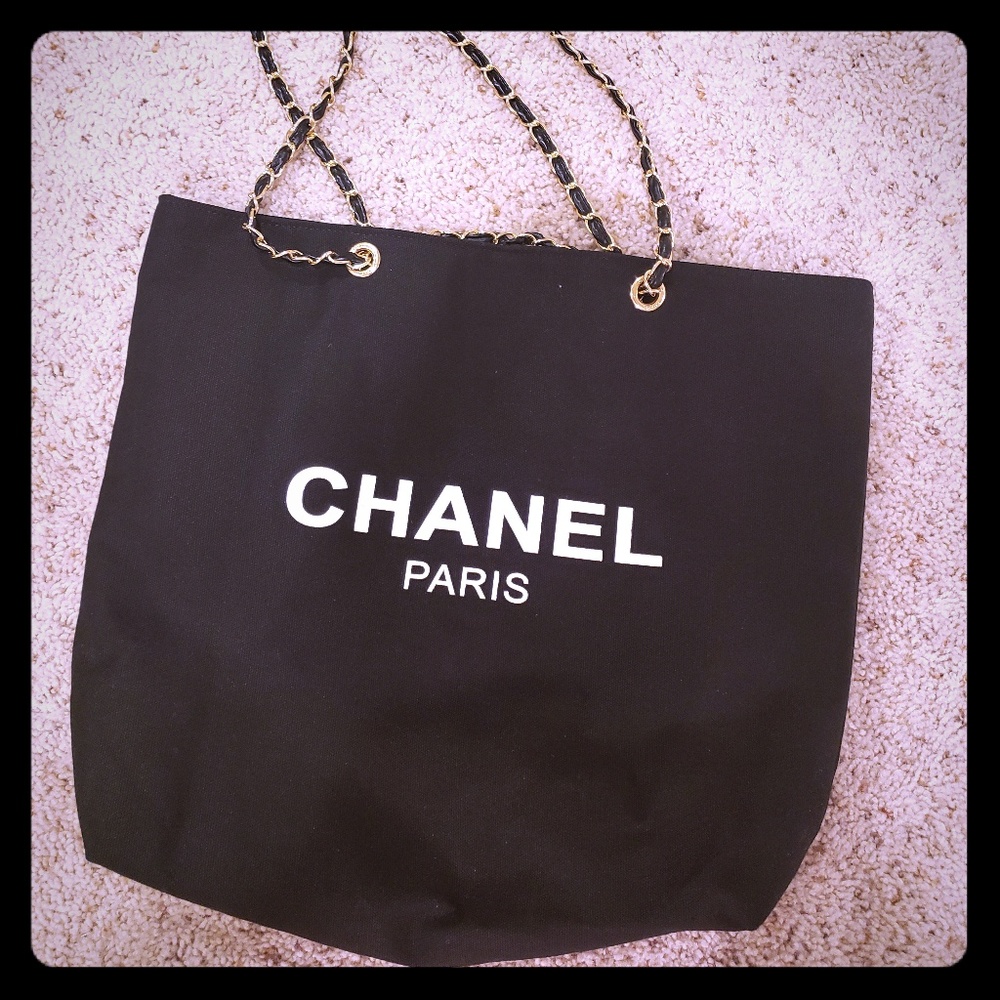 *gift bag